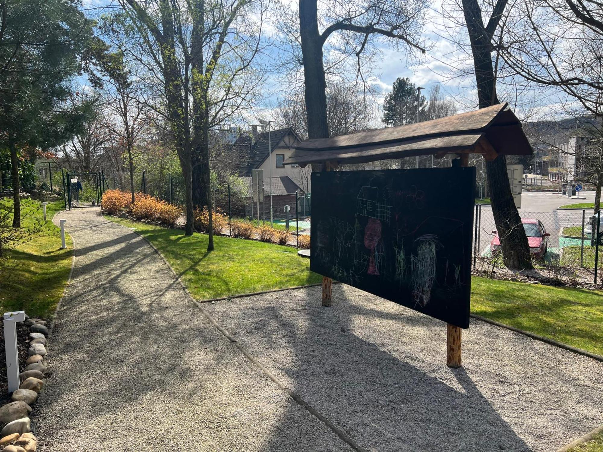 Forest Park Garden Apartment Bratislava Extérieur photo